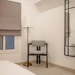 Capital Hideaway Apartman *