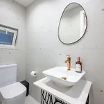 Capital Hideaway Apartman